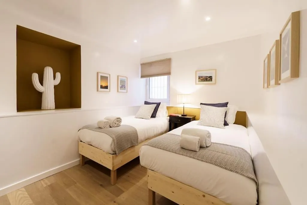 Lisbon Charm With Patio Daire 0*,  Portekiz