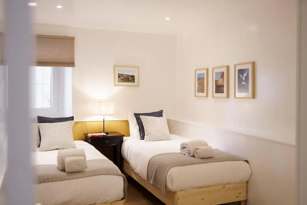 Lisbon Charm With Patio Appartement