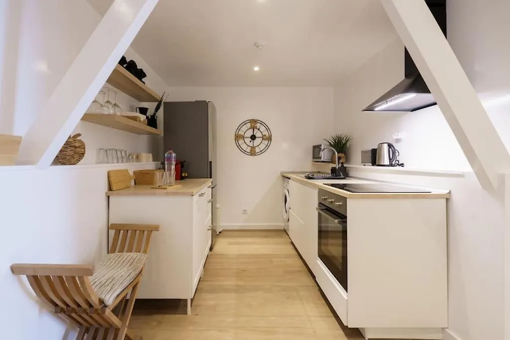 Lisbon Charm With Patio Appartement