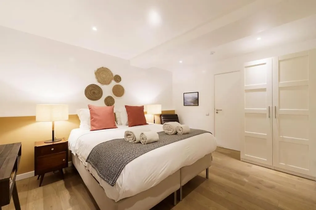 Lisbon Charm With Patio Appartement