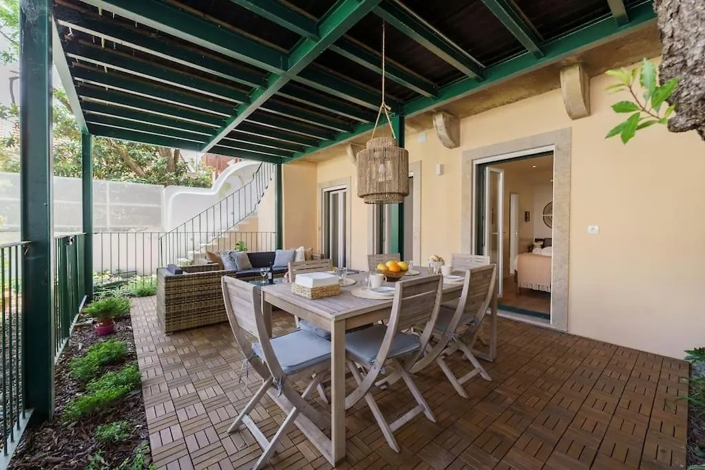 Lisbon Charm With Patio Appartement