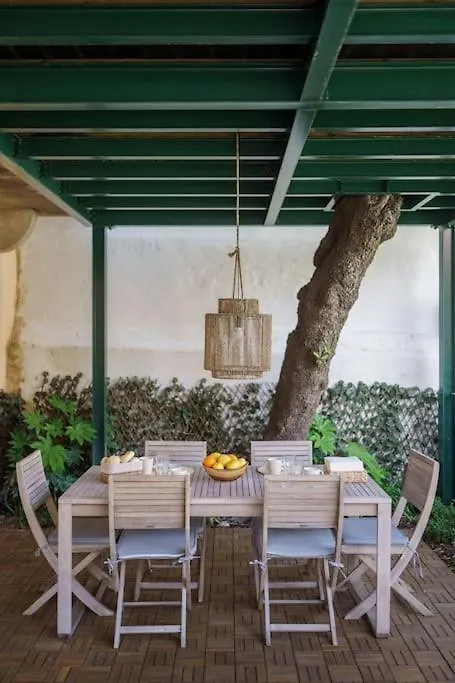Lisbon Charm With Patio Appartement