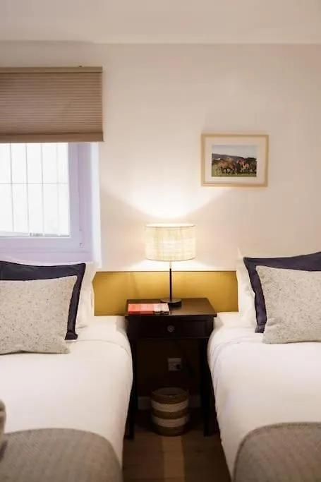 Lisbon Charm With Patio Appartement