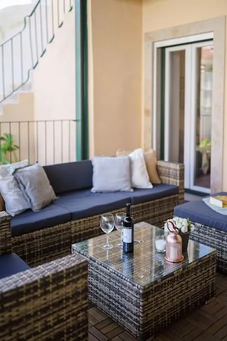 Lisbon Charm With Patio Appartement