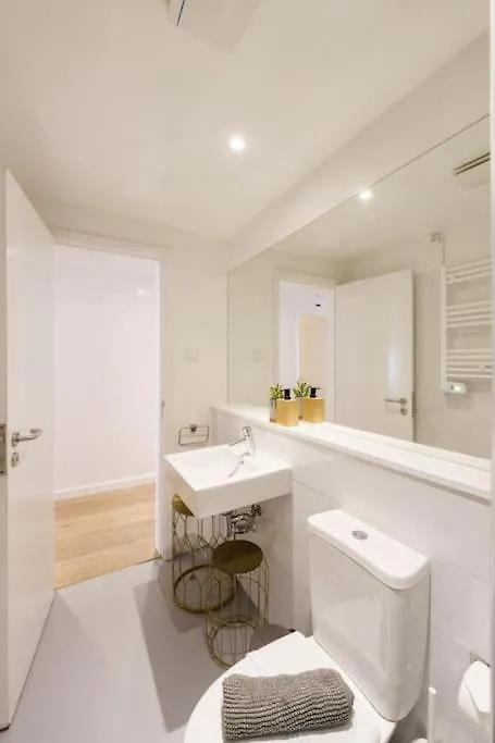 Lisbon Charm With Patio Appartement