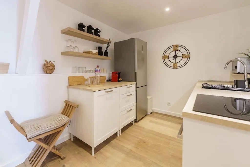 Lisbon Charm With Patio Appartement 0*,  Portugal