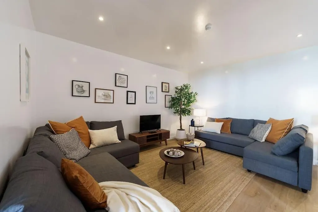Lisbon Charm With Patio Appartement