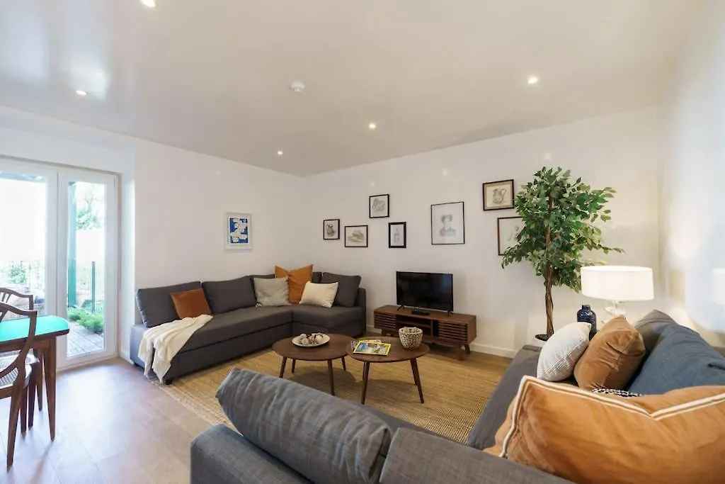Lisbon Charm With Patio Appartement